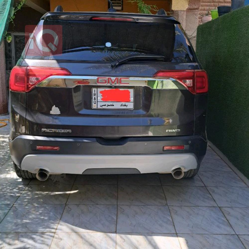 جی ئێم سی ئەکادیا